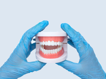 How the Right Denture Repair Can Improve the Life of Your Dentures